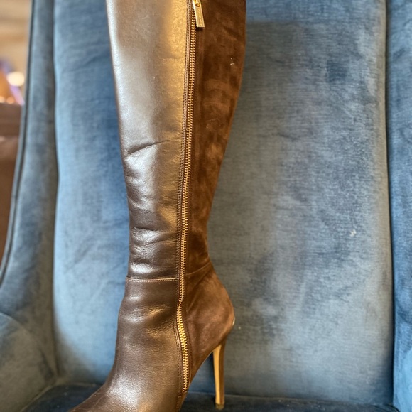 Michael Kors boots worn once. - Picture 3 of 3